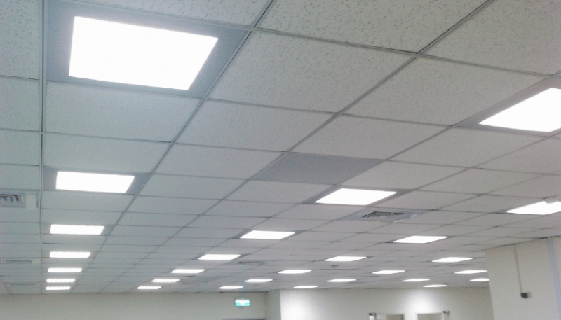 Правильная установка светильников в потолок армстронг